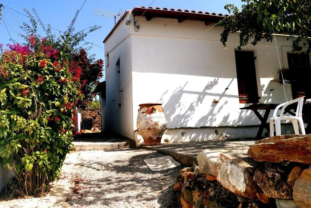 Afrodite'S House-Restaurated Oil Factory Agia  Exterior photo